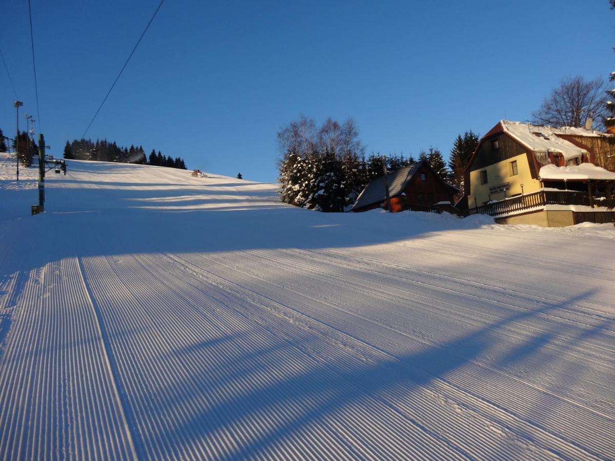 Horska Chata Hubert Bedřichov Exterior foto