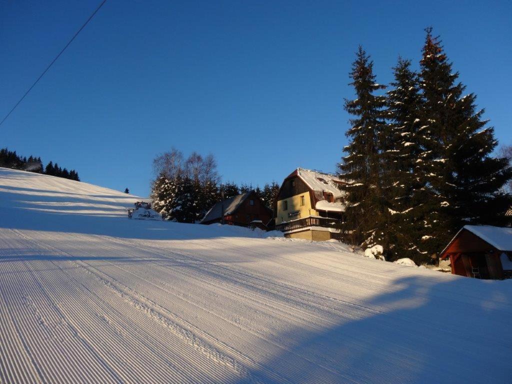 Horska Chata Hubert Bedřichov Exterior foto